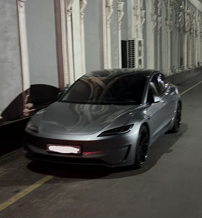 Tesla model 3 performance