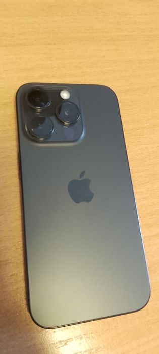 Продам телефон Iphone 15pro 256гб
