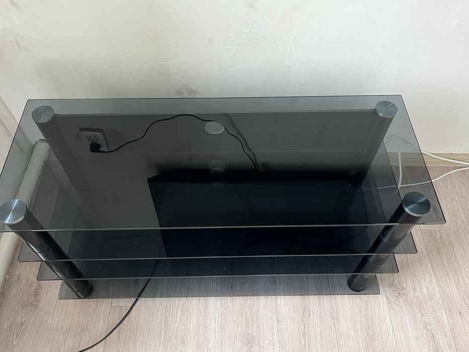 Стеклаянная тумба под тв