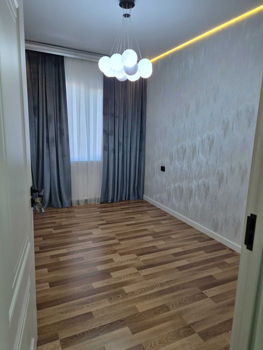 Sergili 2, 5 xonali kvartira sotiladi