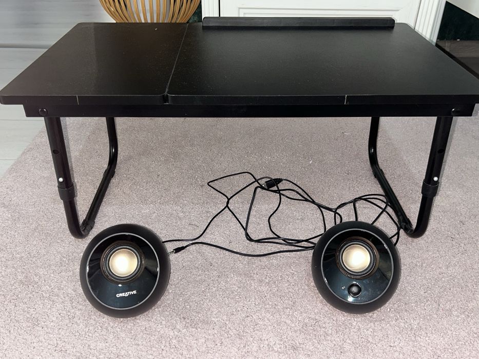 Boxa cu usb+ masuta laptop reglabila