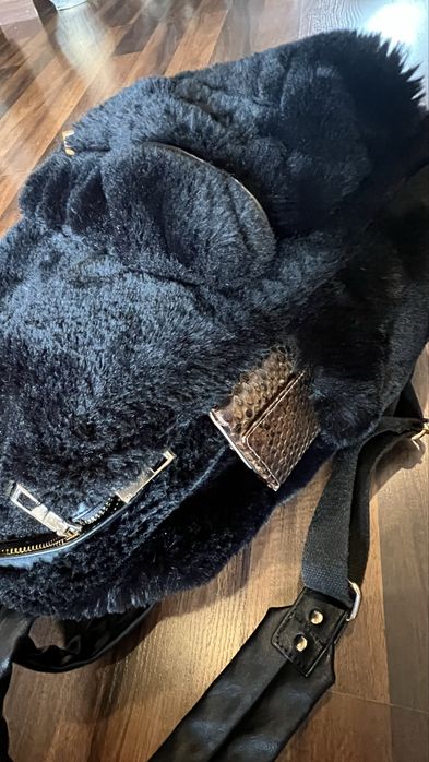 Reducere !Rucsac mare blana neagra
