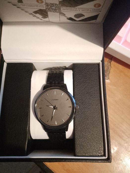 Продам часы новые