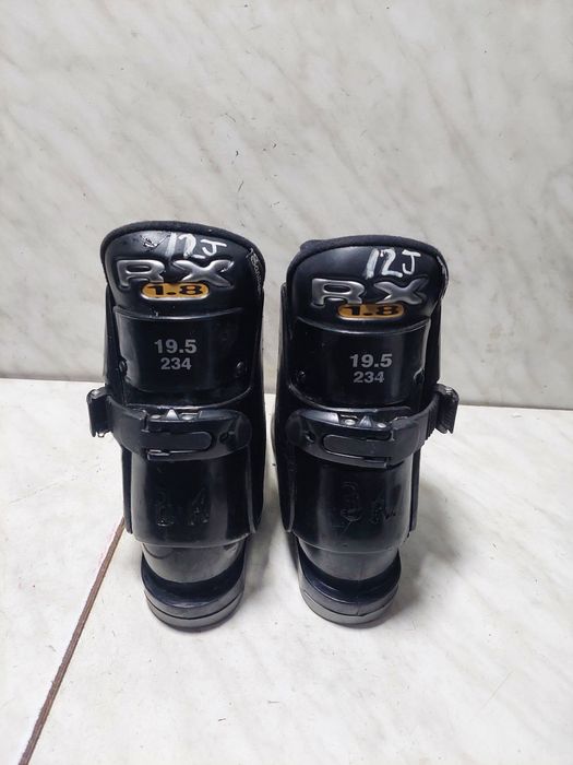 Clapari ski schi  Dalbello mondo 19,5 corespunde mărimii 29