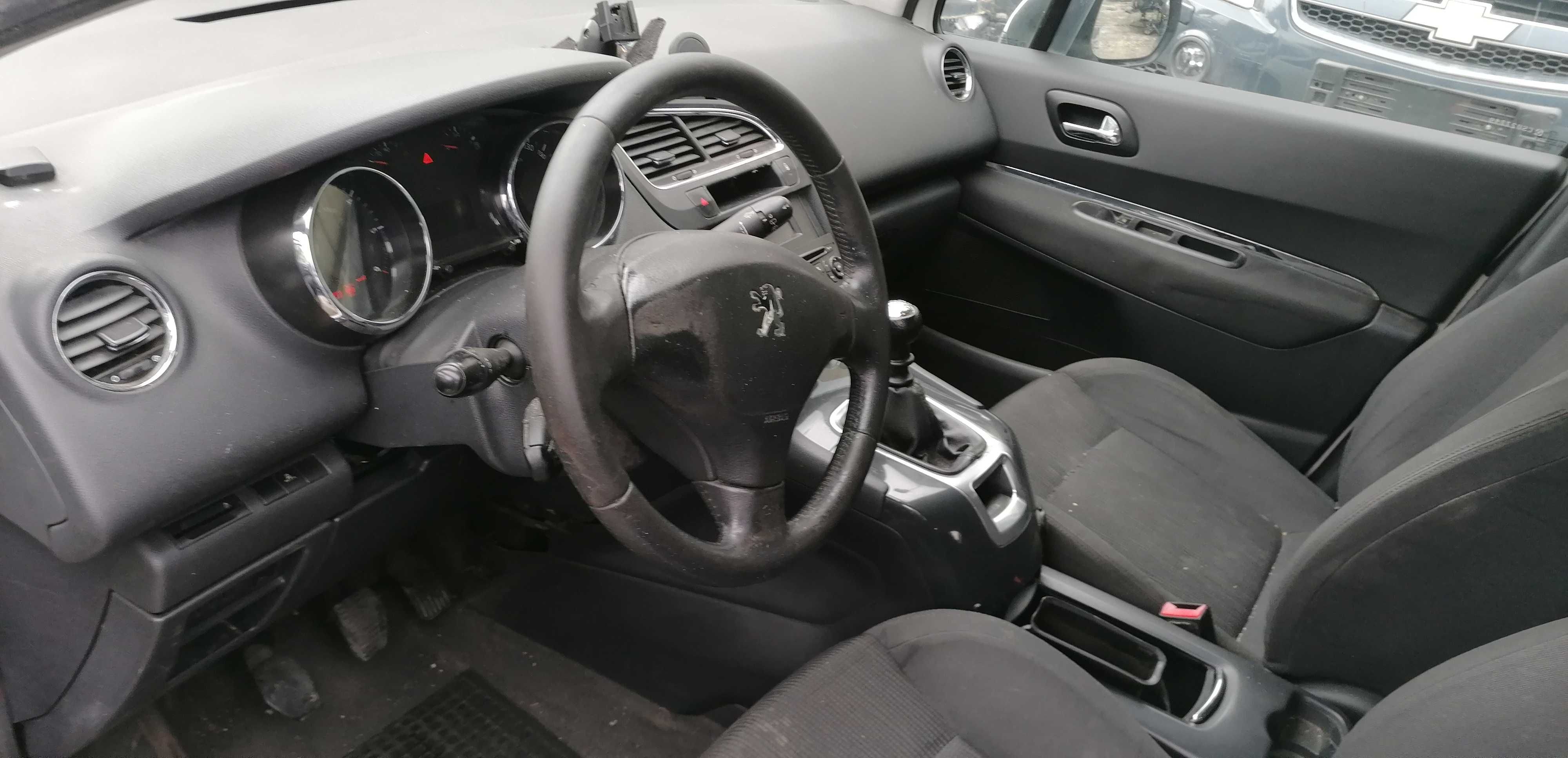 Пежо 5008 / Peugeot 5008 - на части гр. Варна Западна промишлена зона ...