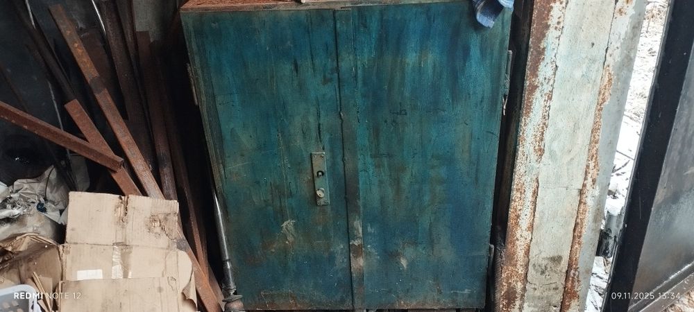 Продам металлический шкаф