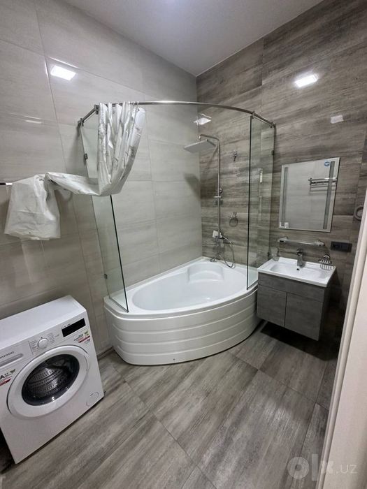 Arenda Shayxontohur Toshkent city ful komplekt kvartira 

3/1/8

Площа