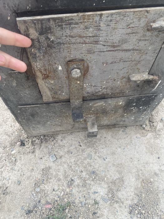 Пеш (буржуйка) сатылады, жұмыс істейді