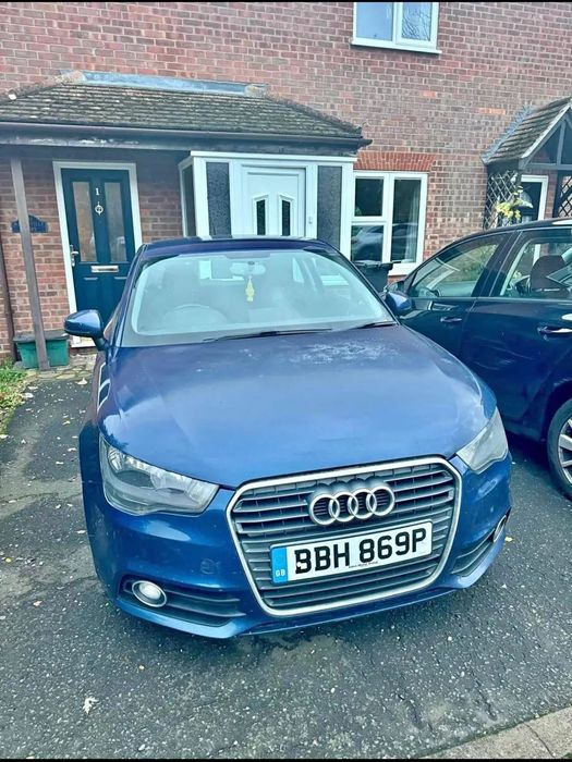 Fata completa Audi A1 2012 bara capota far trager radiator armatura