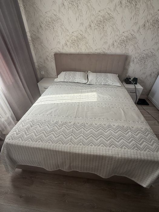 Продам кровать с матрасом