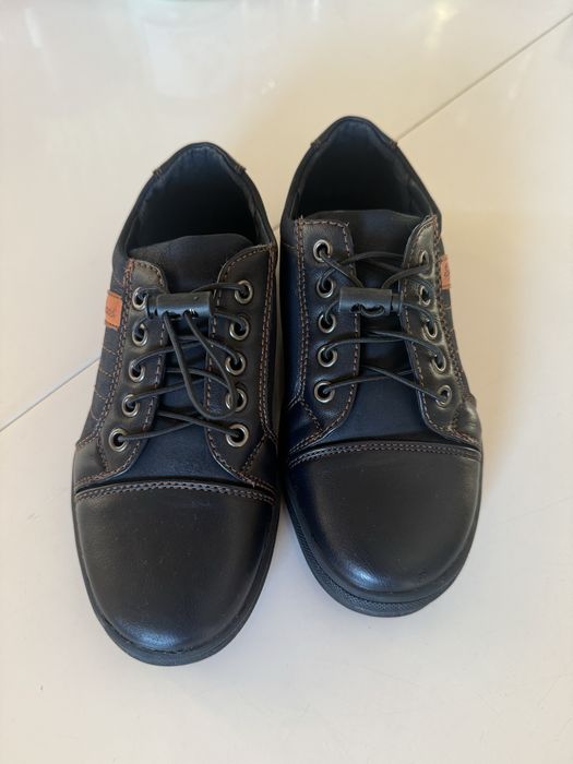 Стилни кожени обувки Mat star, 33 номер, Нови!