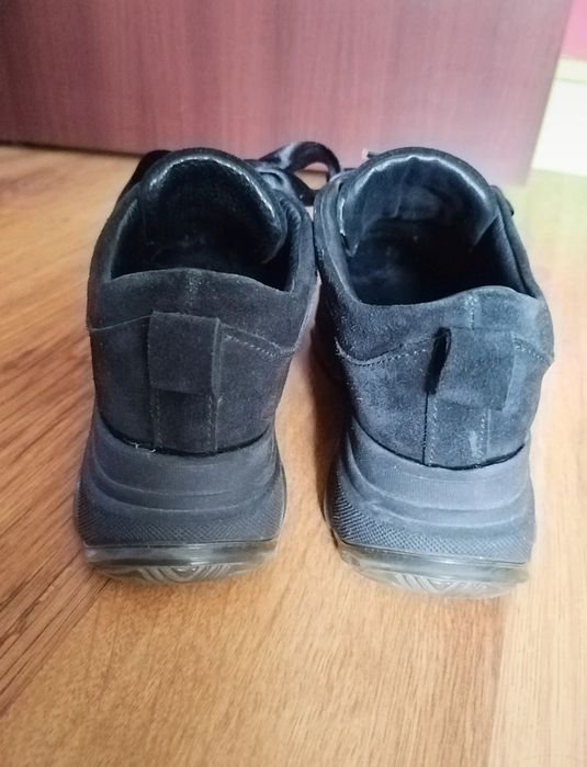 Adidasi piele intoarsa naturală