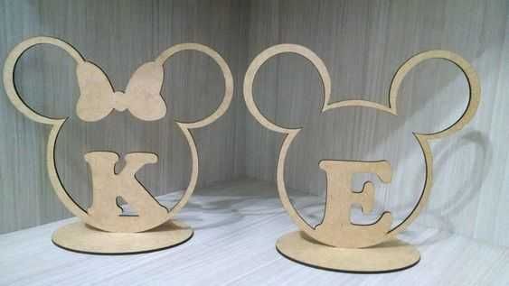 Litere din lemn pe suport la comanda handmade