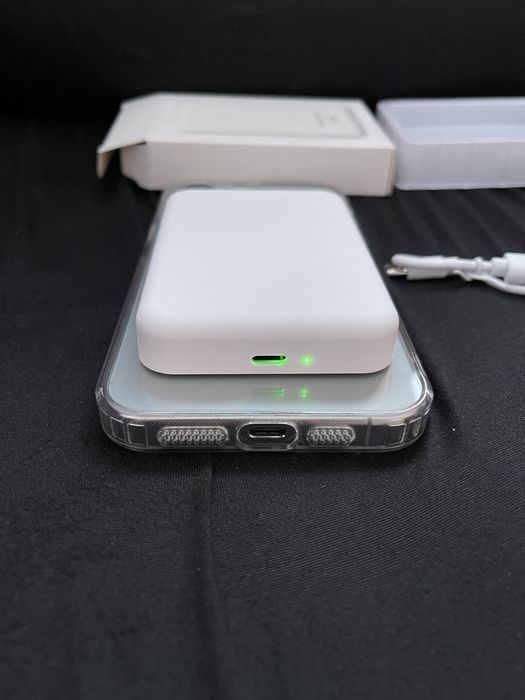 Baterie externă wireless MagSafe, USB-C, nouă