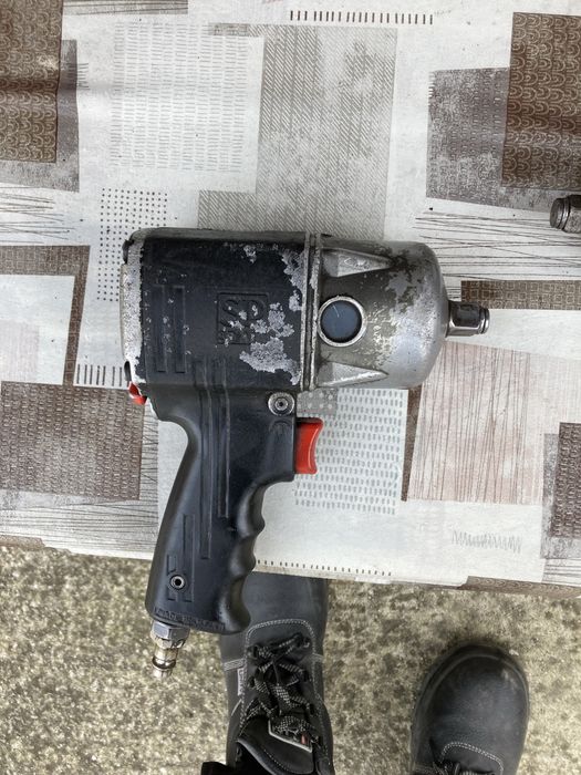 Ударни гаековерти 1/2