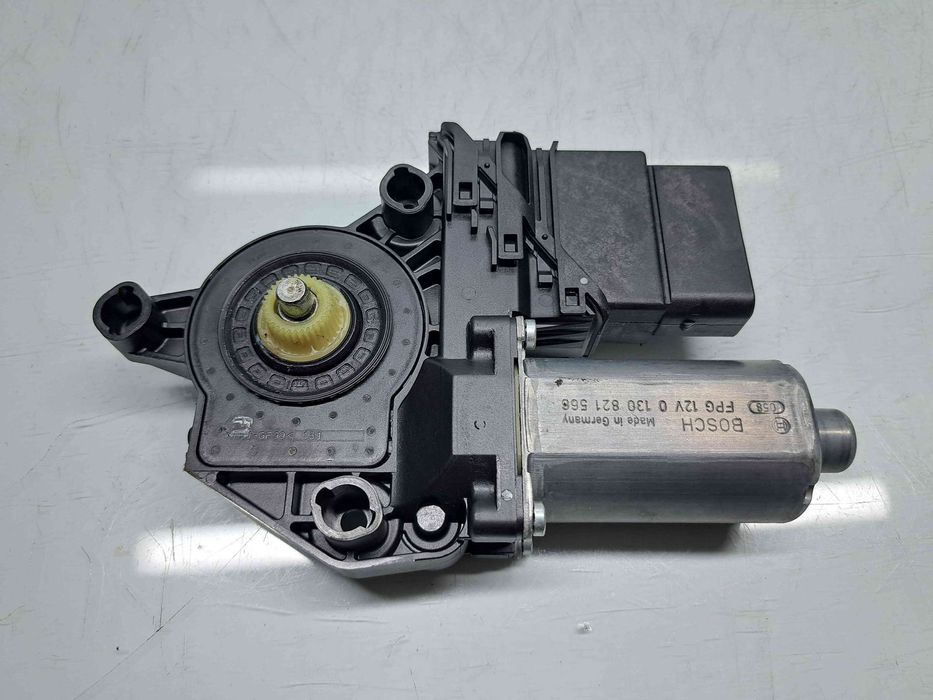 Motoras geam dreapta spate Volkswagen Touran II (1T3) [Fabr 2010-2015]