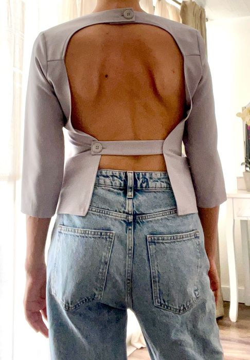 Bluza cu spatele decoltat