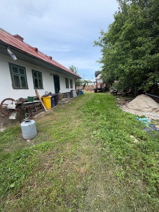 Vând loc de casă.