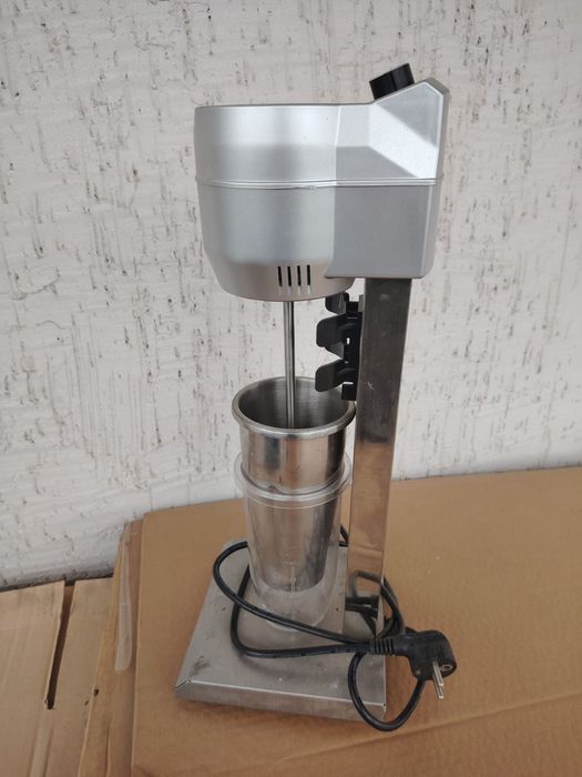 Срочно продам МИКСЕР для Коктейл аппарат