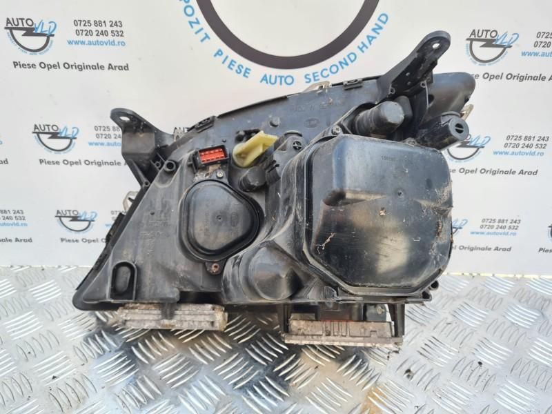 Far dreapta XENON Opel Vectra C