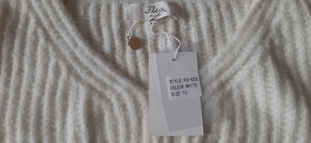 Pulover nou cu eticheta,marime universala