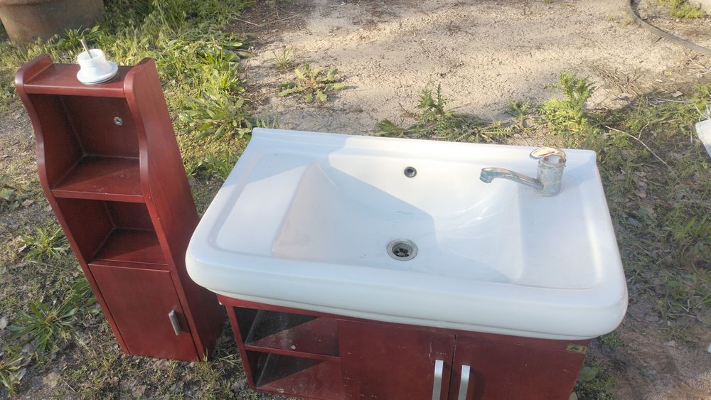 Срочно Продам ракавину вместе с тумбой