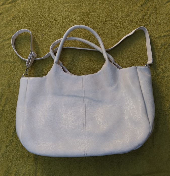 Vând geantă de piele Tod's!