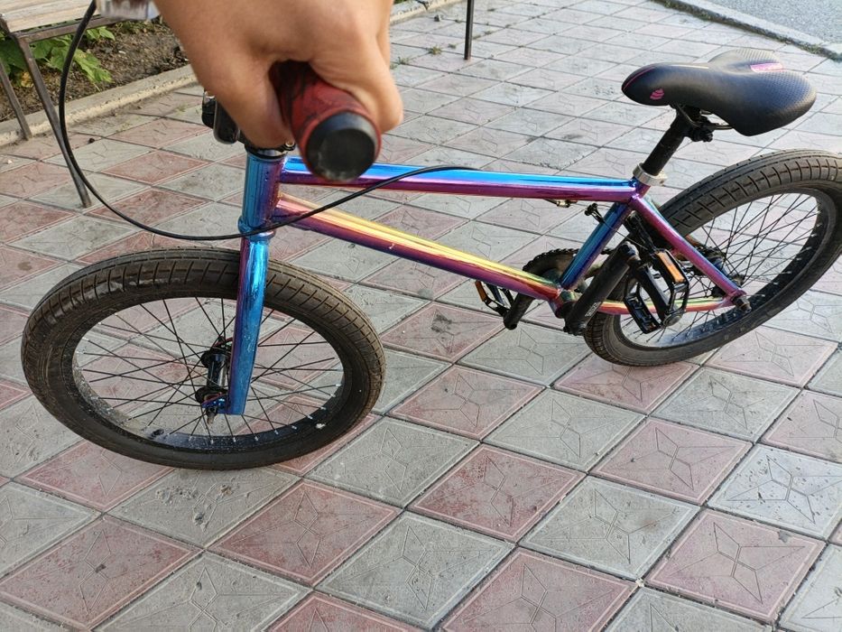 Велик ВМХ в неоновом цвете