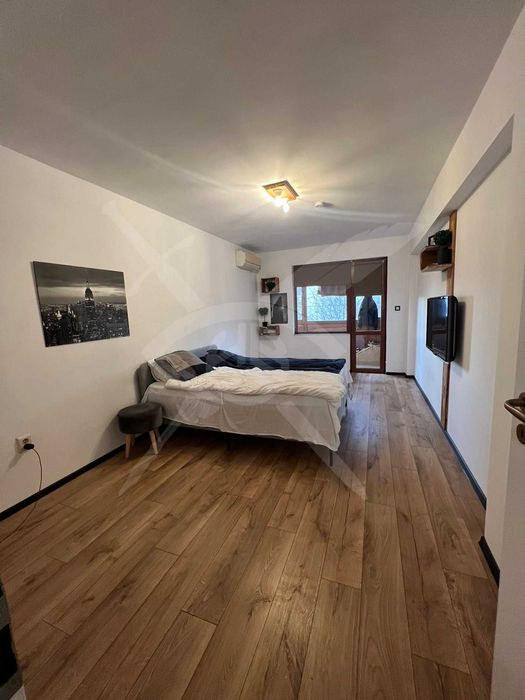 Продава се Тристаен апартамент в Варна, Възраждане 4 - 133 кв.м за 1627 €/кв.м - Снимка #4