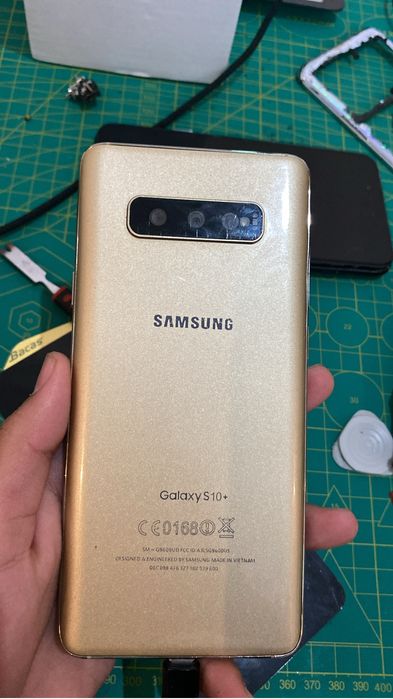 Самсунг С10+ корпусе все идеално