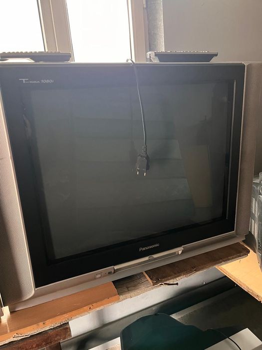 Продам телевизор