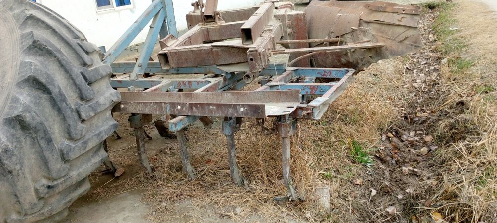 Трактор чизел инструмент