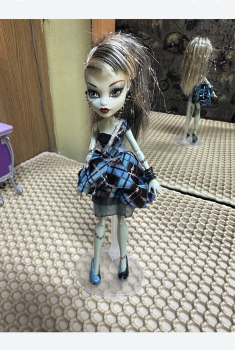 Продам куклу  монстр хай!