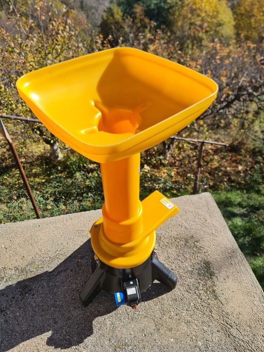 Дробилка за ябълки Speidel, 2,2 kW, като нова, оригинална цена 1875 лв