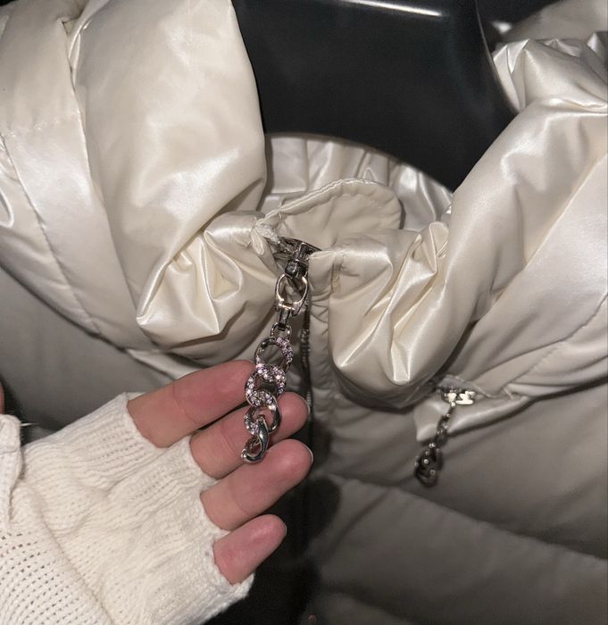 Miss Sixty зимно бяло яке с естествен пух и Сваровски елементи.