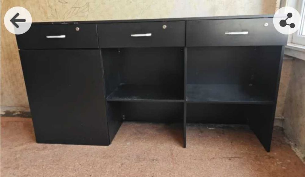 Голямо бюро за магазин