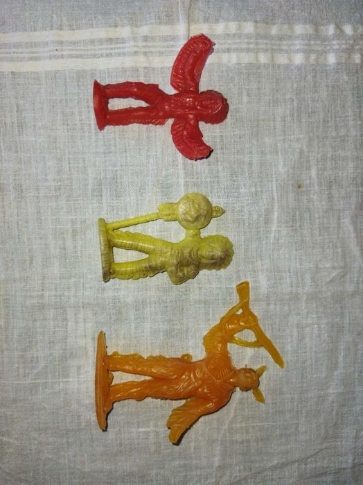 Без коментар цена ретро фигури на индианци