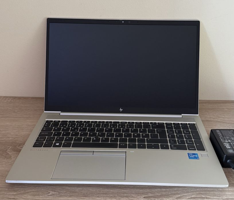 Aluminium: HP Elitebook 850 G8 - i5 11th / 16GB ram / 256GB