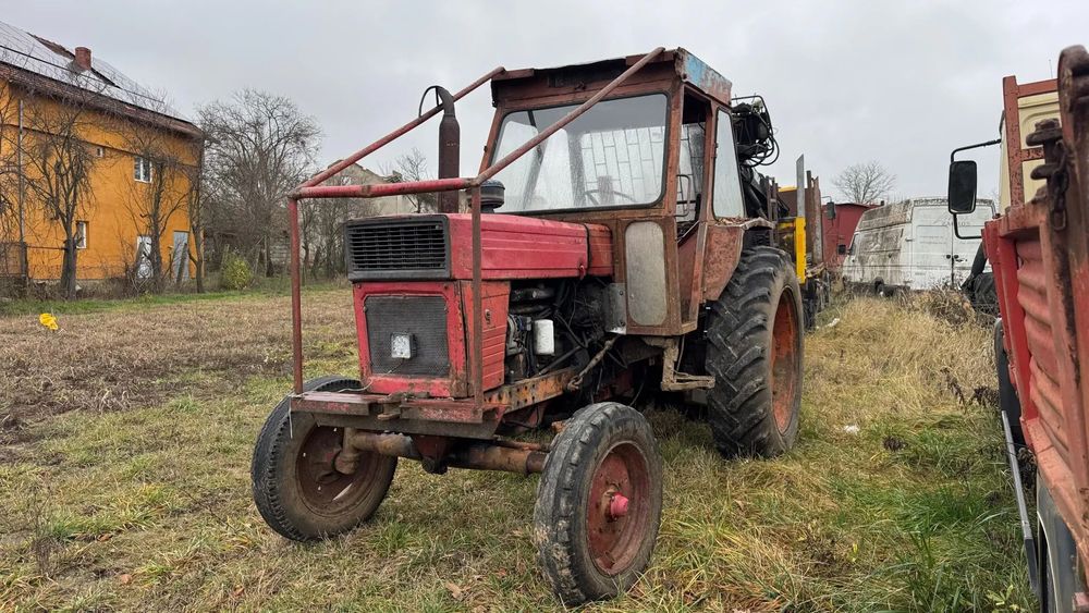 UTB U 650 Tractor U 650 cu troliu forestier
