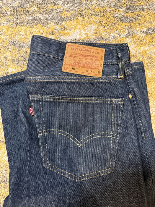 Blugi Levi's barbatu