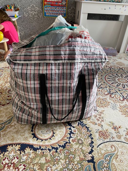 Отдам женские вещи