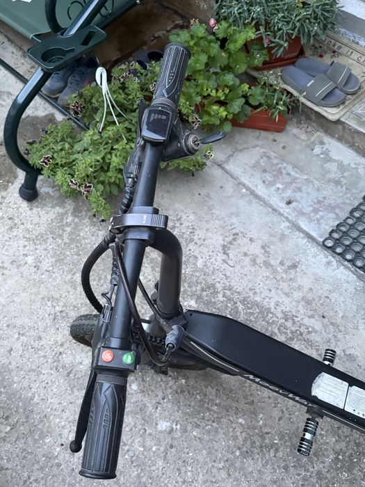 Vând trotineta electrica si bicicleta electrica