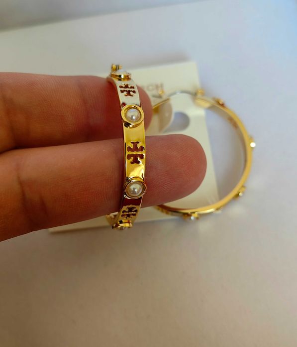 Обеци с перли Tory Burch - Kira hoop earrings
