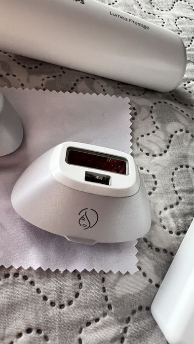 Фотоепилатор Philips Lumea Prestige