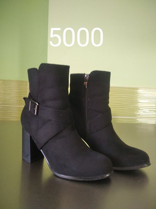 Продам женскую обувь