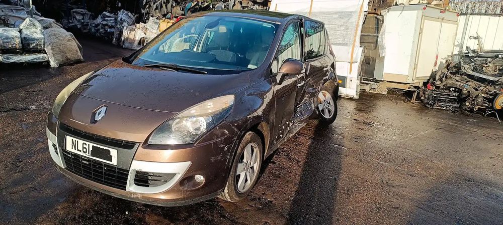 Dezmembrari / Dezmembrez Renault Scenic 3 (J95) Facelift 1.6 Benz K4M858 cutie viteze manuala cod culoare Maro metalizat