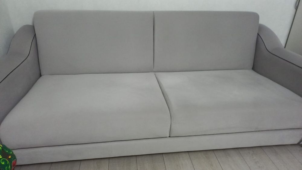 Диван с креслом состояние новое