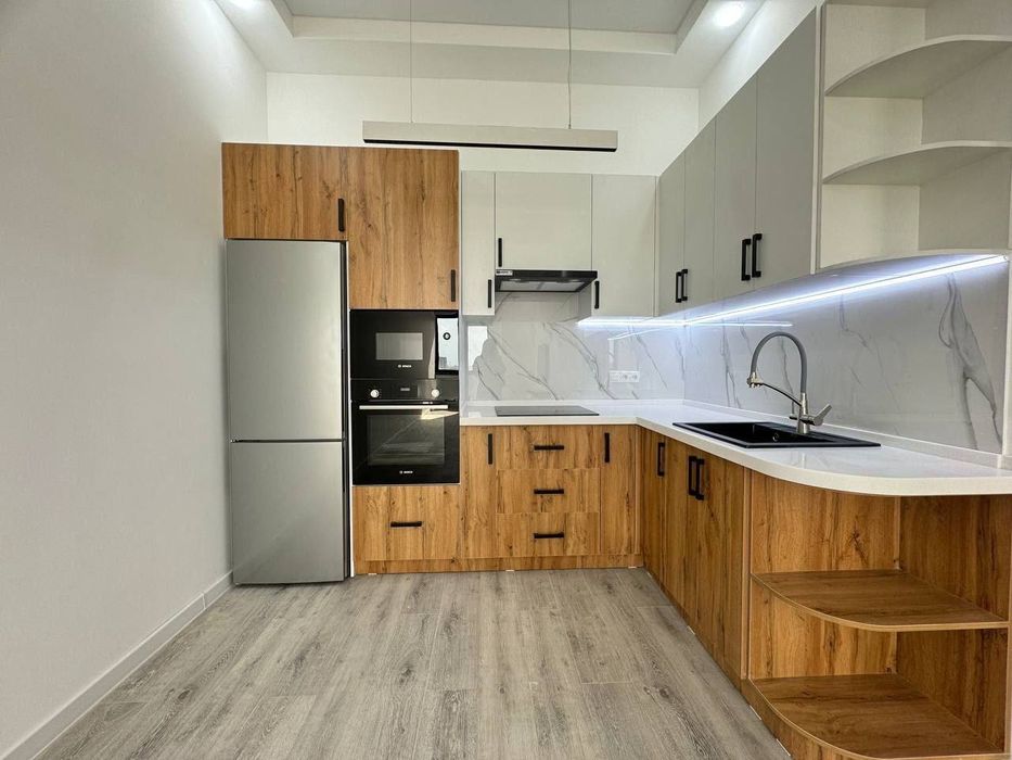 Продается 3х ком квартира ЖК Мухташам, ор-р: Финанс. Институт, 72м²