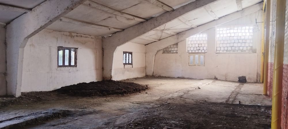 Бино ижорага берилади 300м2.
