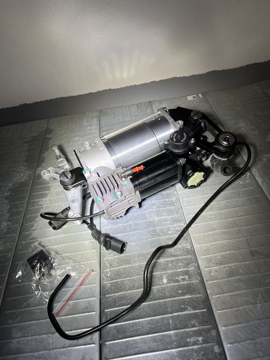 Compresor perne aer audi a8 a6 a7 porsche cayenne touareg panamera nou